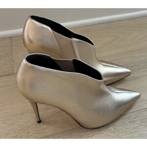 Guess Women's Ondrea Pointed Toe Classic Pumps In Gold Leather Size 9